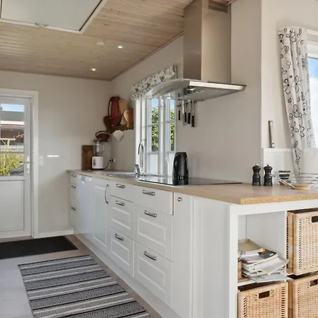 Mirkka - 50m From The Sea By Interhome *